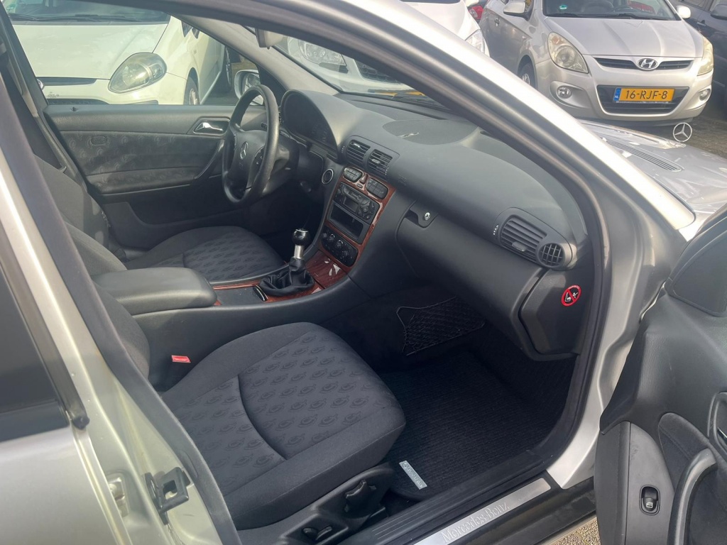 Nieuwe auto gecleaned!